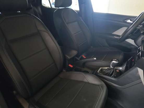 VOLKSWAGEN-T-CROSS-2024