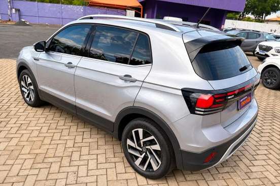VOLKSWAGEN-T-CROSS-2025