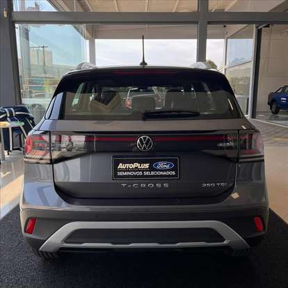 VOLKSWAGEN-T-CROSS-2025