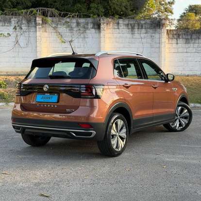 VOLKSWAGEN-T-CROSS-2019
