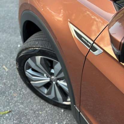VOLKSWAGEN-T-CROSS-2019