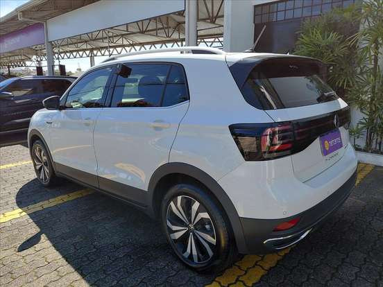 VOLKSWAGEN-T-CROSS-2022