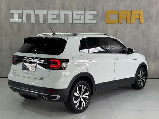 VOLKSWAGEN-T-CROSS-2019