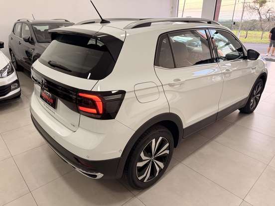 VOLKSWAGEN-T-CROSS-2021