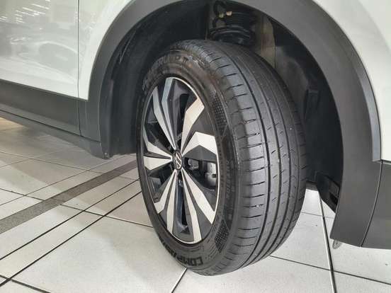 VOLKSWAGEN-T-CROSS-2023