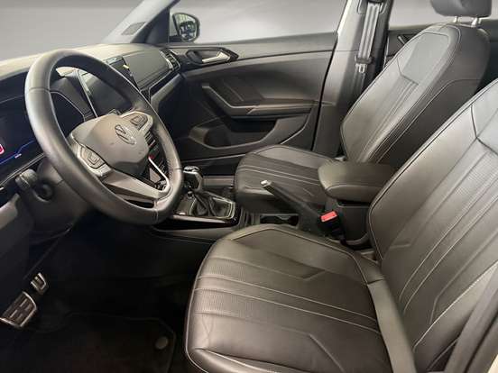VOLKSWAGEN-T-CROSS-2024