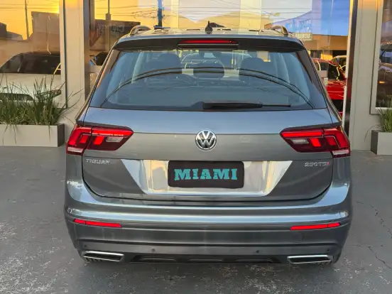 VOLKSWAGEN-TIGUAN-2019