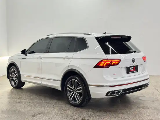 VOLKSWAGEN-TIGUAN-2023