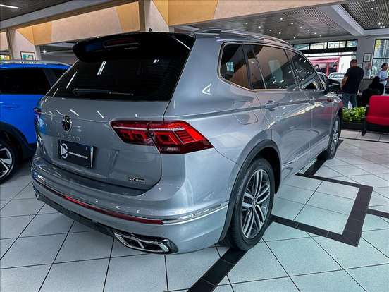 VOLKSWAGEN-TIGUAN-2.0 300 TSI GASOLINA ALLSPACE R-LINE AUTOMÁTICO VOLKSWAGEN-TIGUAN-2024