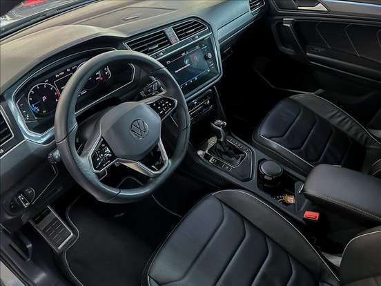 VOLKSWAGEN-TIGUAN-2024