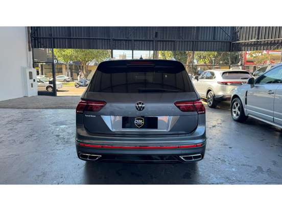 VOLKSWAGEN-TIGUAN-2.0 300 TSI GASOLINA ALLSPACE R-LINE AUTOMÁTICO VOLKSWAGEN-TIGUAN-2024