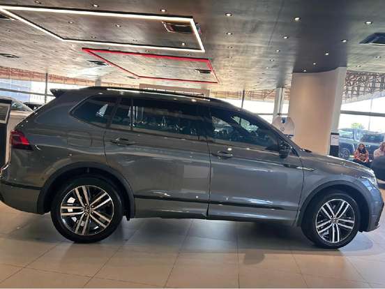 VOLKSWAGEN-TIGUAN-2024
