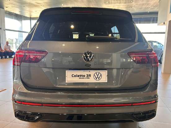 VOLKSWAGEN-TIGUAN-2.0 300 TSI GASOLINA ALLSPACE R-LINE AUTOMÁTICO VOLKSWAGEN-TIGUAN-2024