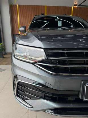 VOLKSWAGEN-TIGUAN-2.0 300 TSI GASOLINA ALLSPACE R-LINE AUTOMÁTICO VOLKSWAGEN-TIGUAN-2023