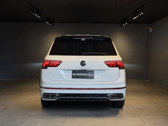 VOLKSWAGEN-TIGUAN-2.0 300 TSI GASOLINA ALLSPACE R-LINE AUTOMÁTICO VOLKSWAGEN-TIGUAN-2024