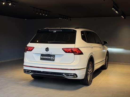VOLKSWAGEN-TIGUAN-2024