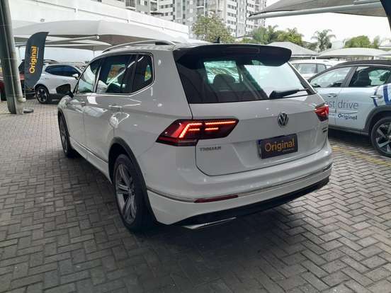 VOLKSWAGEN-TIGUAN-2019
