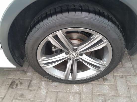 VOLKSWAGEN-TIGUAN-2019