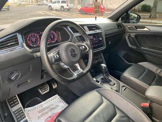 VOLKSWAGEN-TIGUAN-2021
