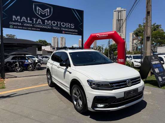 VOLKSWAGEN-TIGUAN-2021