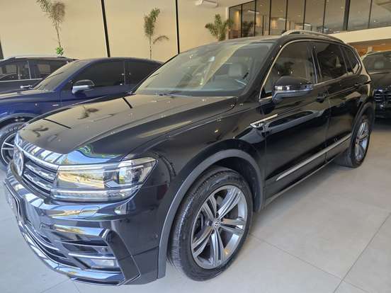 VOLKSWAGEN-TIGUAN-2021