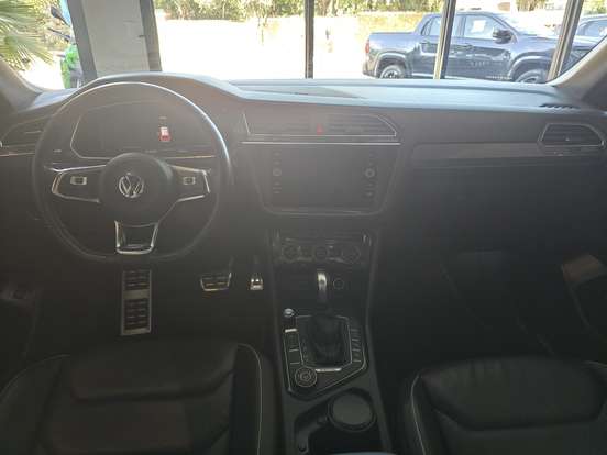 VOLKSWAGEN-TIGUAN-2021
