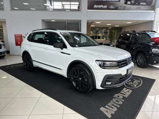 VOLKSWAGEN-TIGUAN-2021