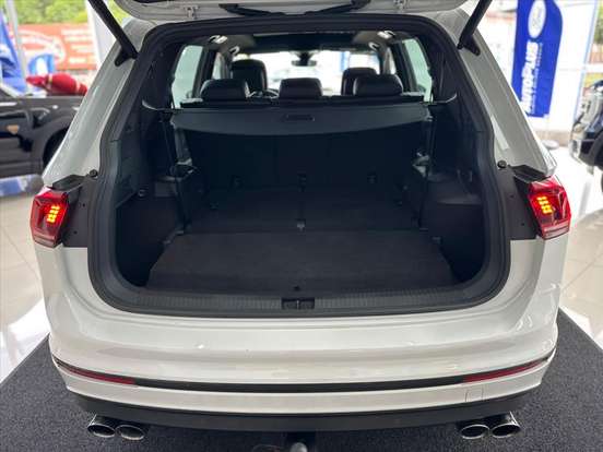 VOLKSWAGEN-TIGUAN-2021