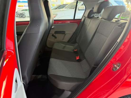 VOLKSWAGEN-UP-2014