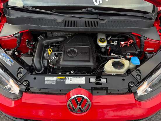 VOLKSWAGEN-UP-2016