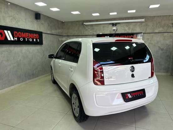 VOLKSWAGEN-UP-2016