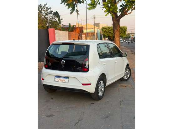 VOLKSWAGEN-UP-2017