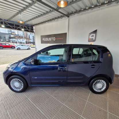 VOLKSWAGEN-UP-2015
