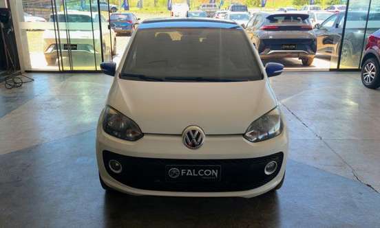 VOLKSWAGEN-UP-2015