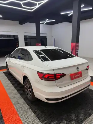 VOLKSWAGEN-VIRTUS-2022