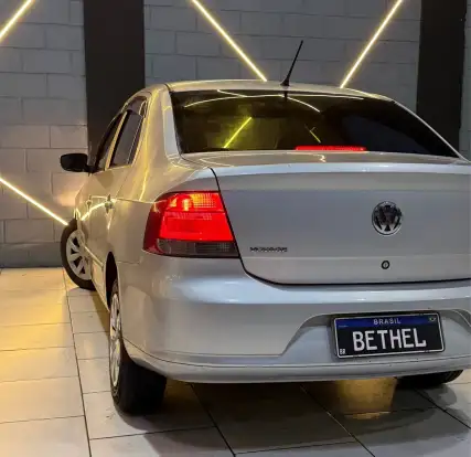 VOLKSWAGEN-VOYAGE-2009