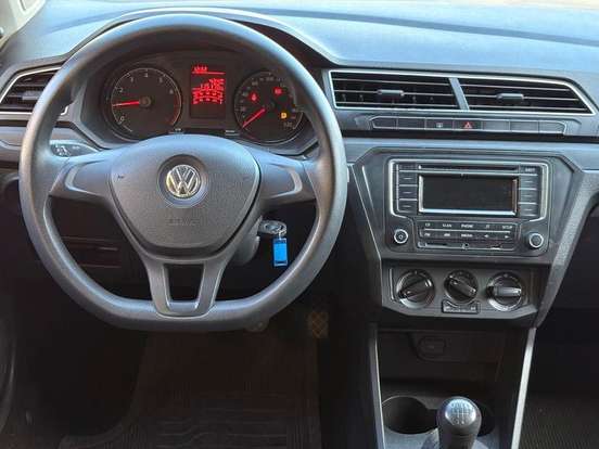 VOLKSWAGEN-VOYAGE-2022