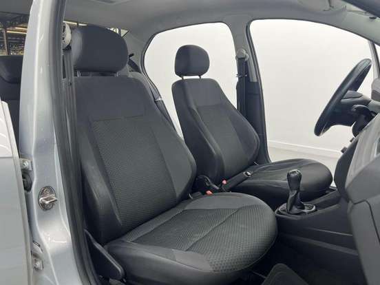 VOLKSWAGEN-VOYAGE-2022
