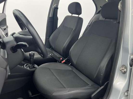 VOLKSWAGEN-VOYAGE-1.0 12V MPI TOTALFLEX 4P MANUAL VOLKSWAGEN-VOYAGE-2022