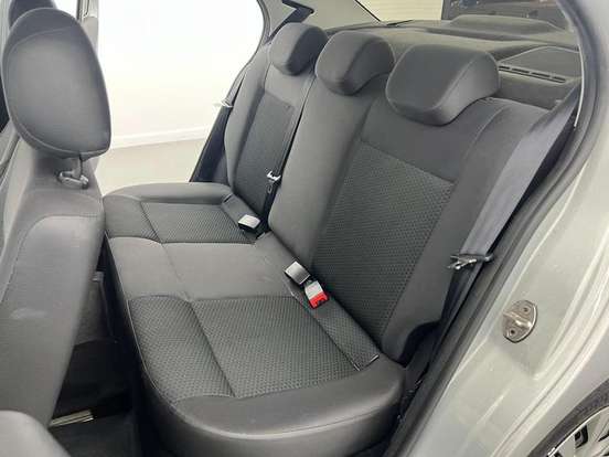 VOLKSWAGEN-VOYAGE-2022