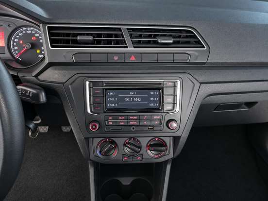VOLKSWAGEN-VOYAGE-2022
