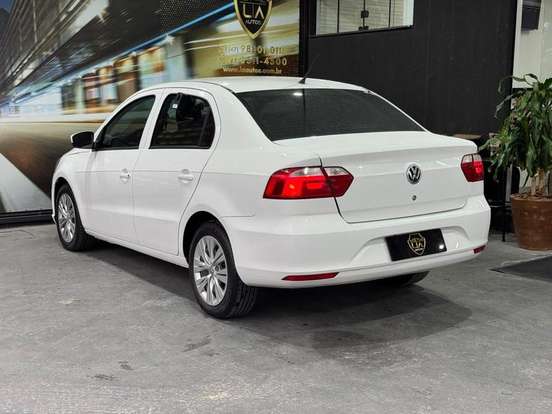 VOLKSWAGEN-VOYAGE-2022