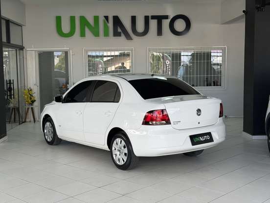 VOLKSWAGEN-VOYAGE-1.0 MI 8V FLEX 4P MANUAL VOLKSWAGEN-VOYAGE-2010