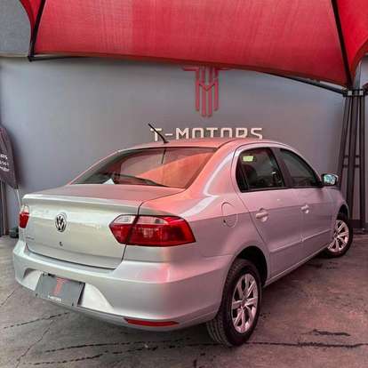 VOLKSWAGEN-VOYAGE-2012