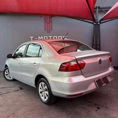 VOLKSWAGEN-VOYAGE-2012