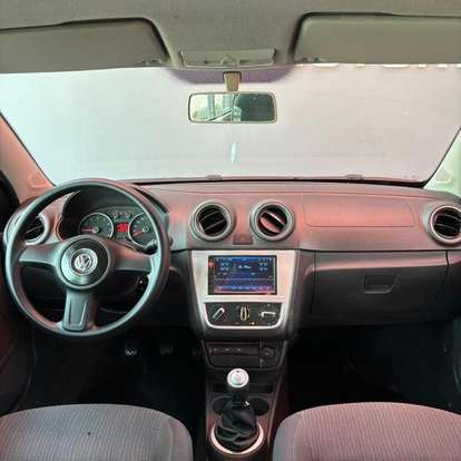 VOLKSWAGEN-VOYAGE-2012
