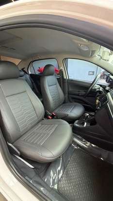 VOLKSWAGEN-VOYAGE-2019
