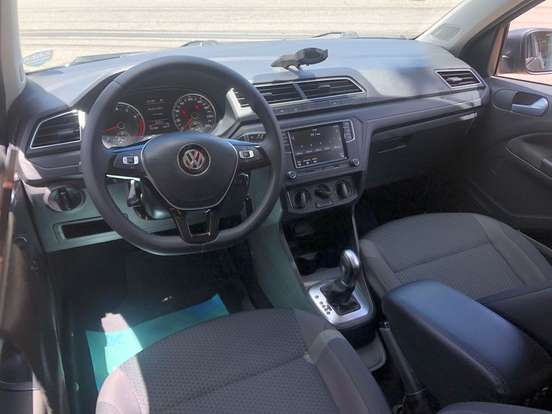VOLKSWAGEN-VOYAGE-2018