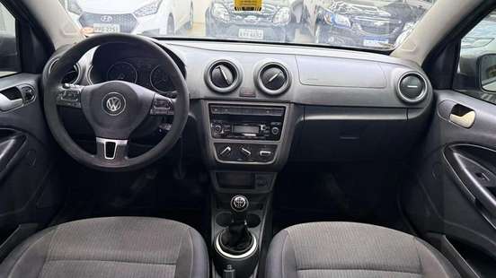 VOLKSWAGEN-VOYAGE-2013