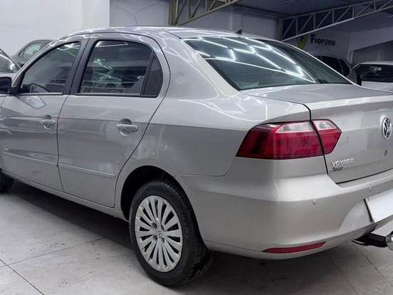 VOLKSWAGEN-VOYAGE-1.6 MI 8V FLEX 4P MANUAL VOLKSWAGEN-VOYAGE-2013
